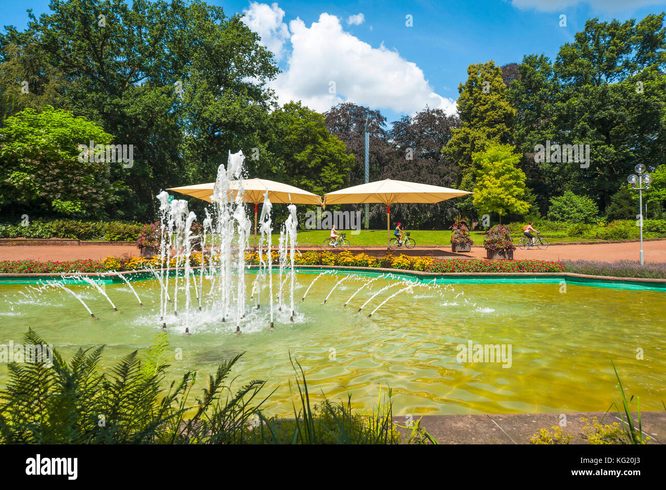 Mönchengladbach, Renania settentrionale-Vestfalia, Germania : Kaisergarten an der Kaiser-Friedrich-Halle Foto Stock