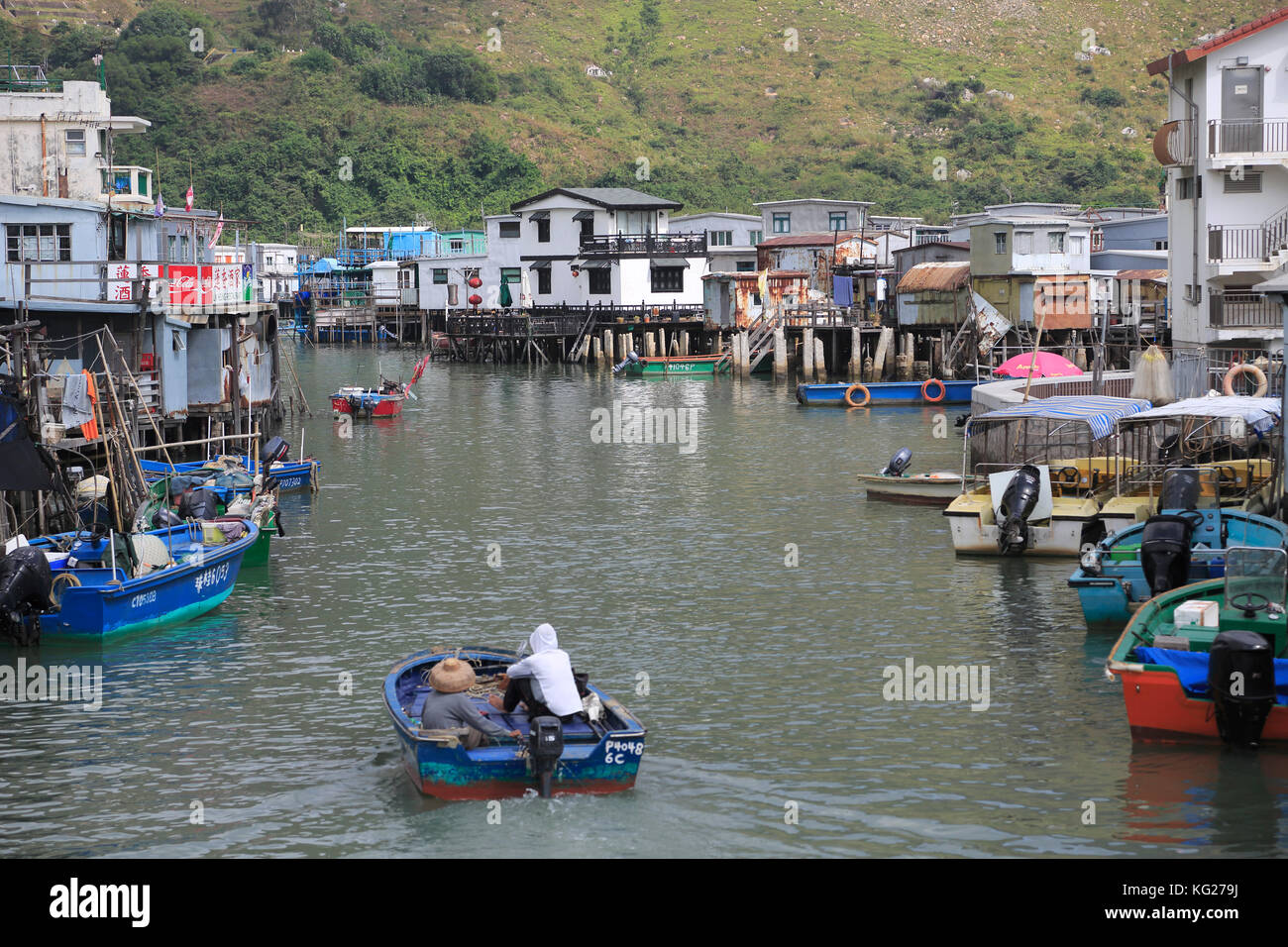 Palafitte, Canal, Tai O villaggio di pescatori, l'Isola di Lantau, Hong Kong, Cina, Asia Foto Stock