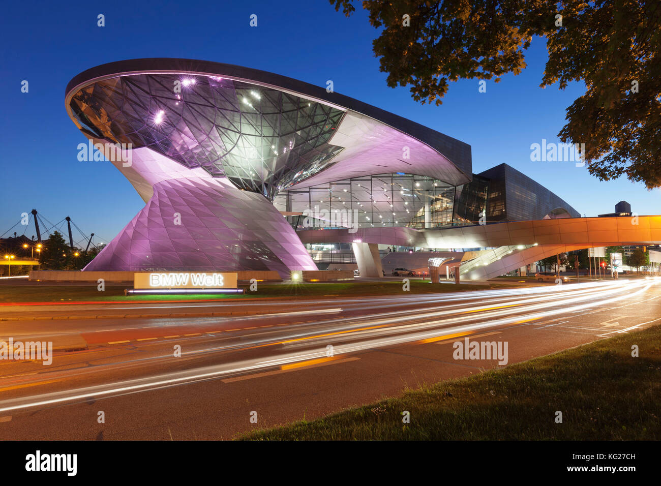 BMW Welt, Olympiazentrum, Mittleren Ring, Monaco, Baviera, Germania, Europa Foto Stock