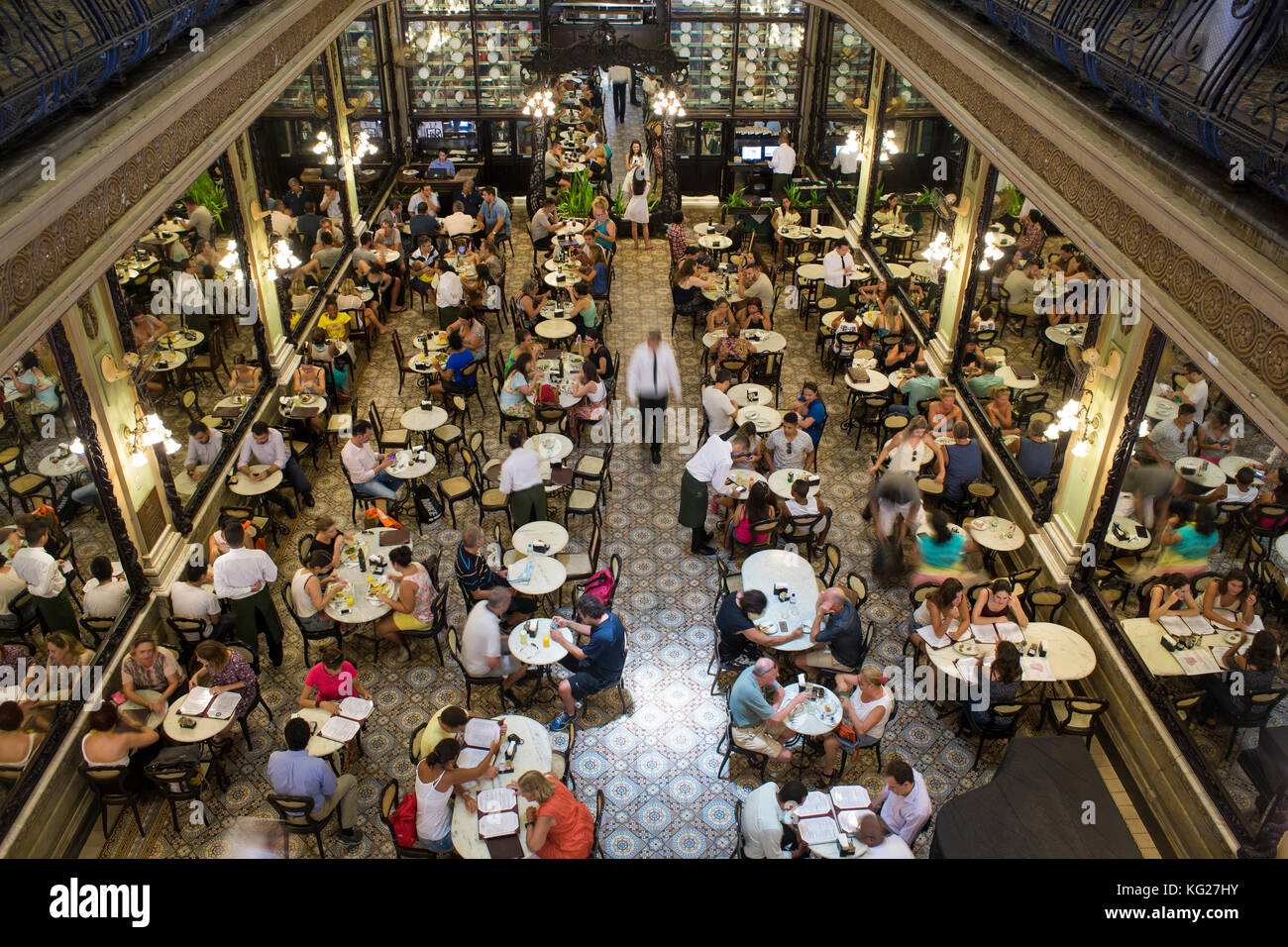 Confeitaria Colombo, architettura art nouveau all'interno del tradizionale pasticceria e ristorante nel centro di Rio de janeiro, Brasile, Sud America Foto Stock