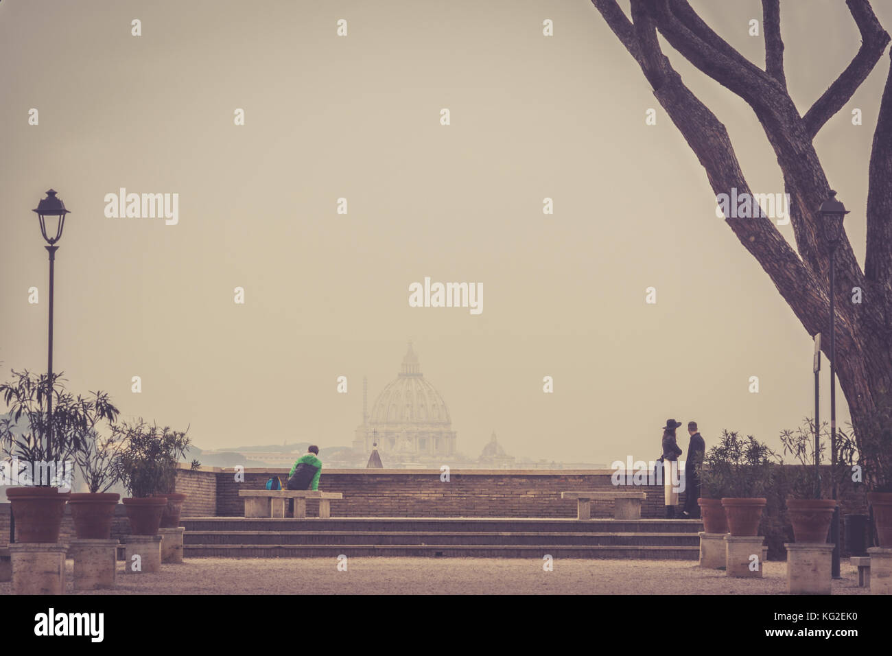 Orange garden con St Peters in background. roma italia Foto Stock