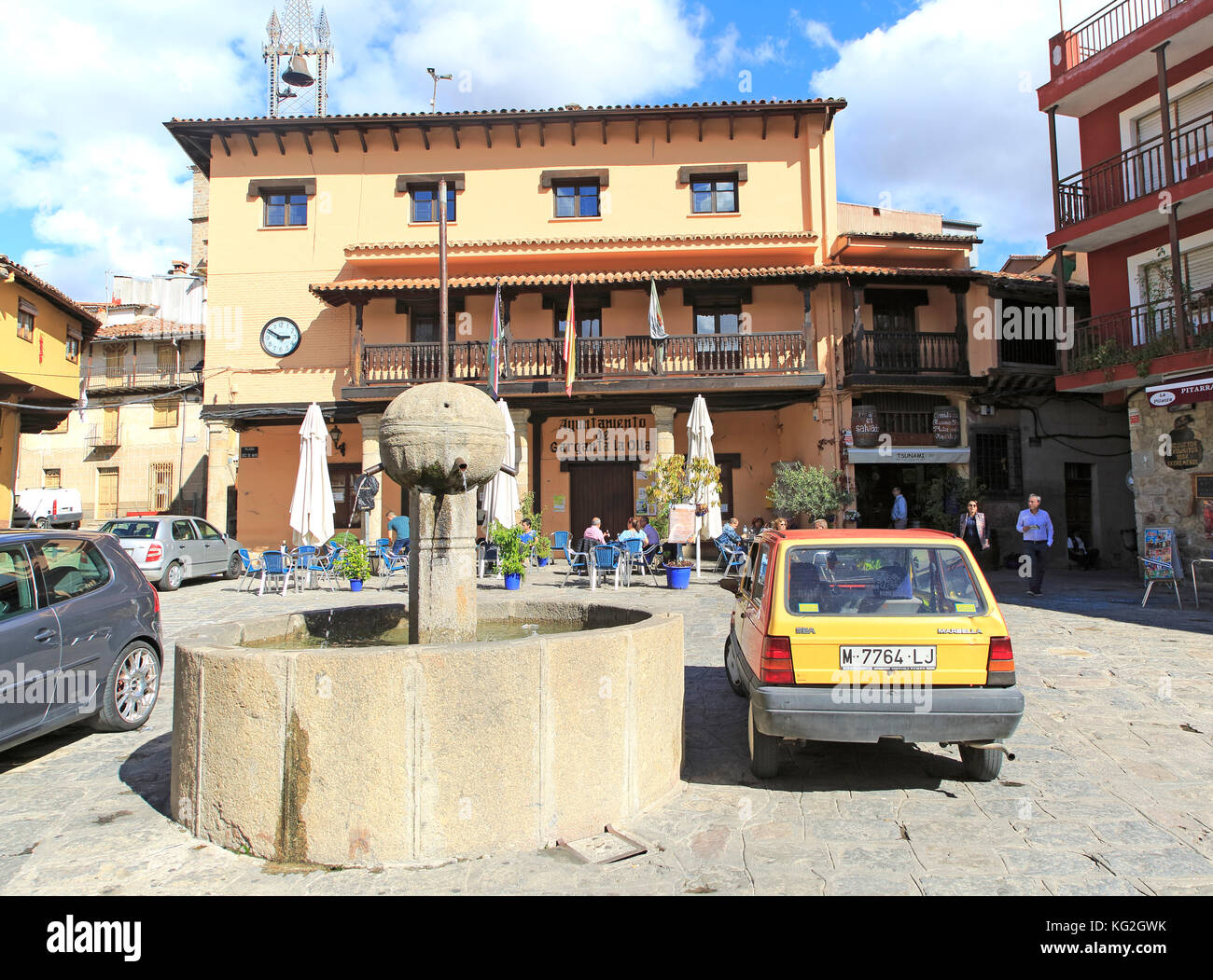 Architettura tradizionale municipio Ayuntamiento, Garganta la Olla, La Vera, Estremadura, Spagna Foto Stock