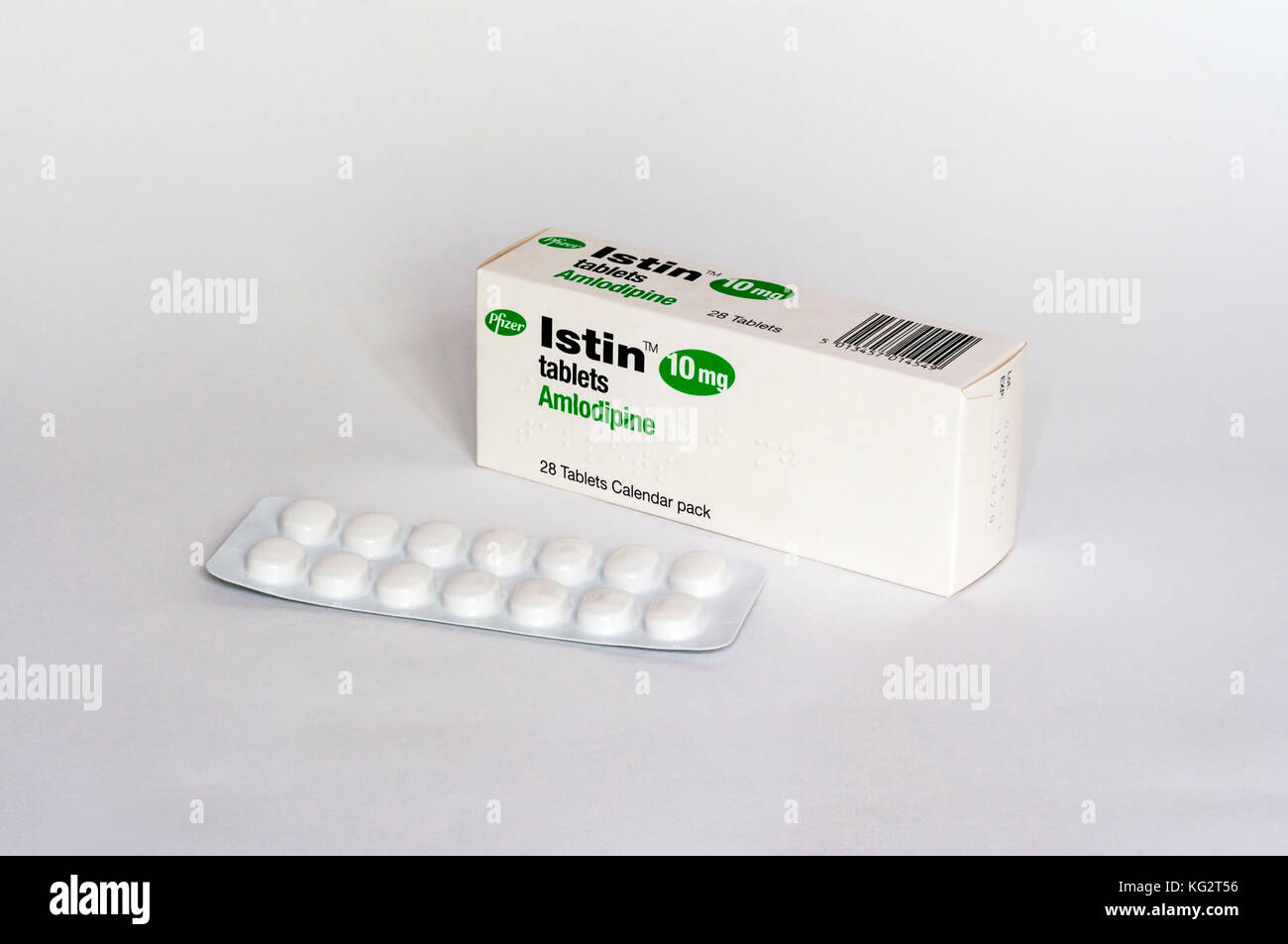 Una scatola di compresse di Amlodipina usata per trattare la pressione sanguigna alta e la malattia coronarica Foto Stock
