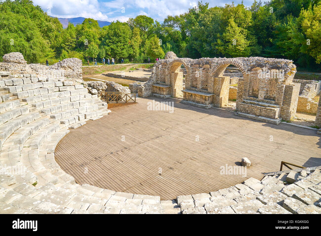 Teatro nel santuario di Esculapio nella antica città romana, Butrinto, UNESCO, Albania Foto Stock