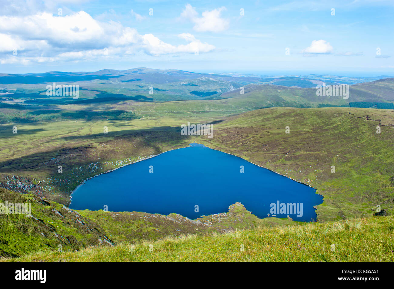 Il lago di Lough Ouler Foto Stock