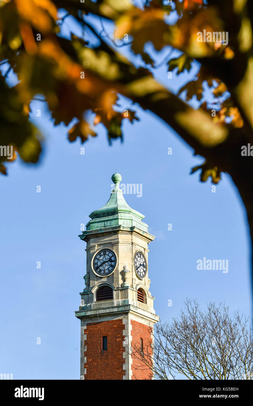 Queens Park Brighton Regno Unito - il queens park torre dell orologio Foto Stock