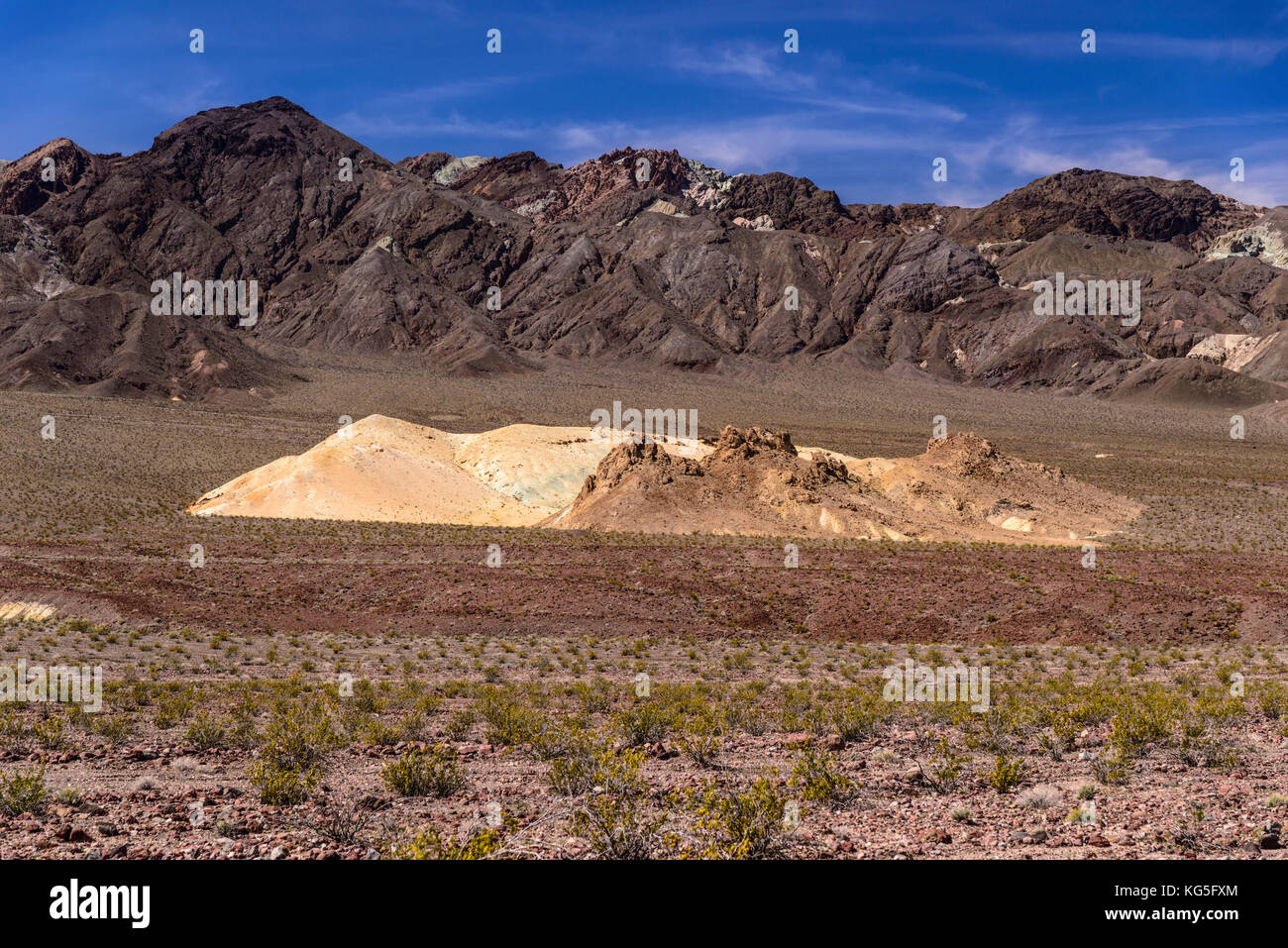 Gli Stati Uniti, California, Parco nazionale della Valle della Morte, scenario su dantes view road Foto Stock