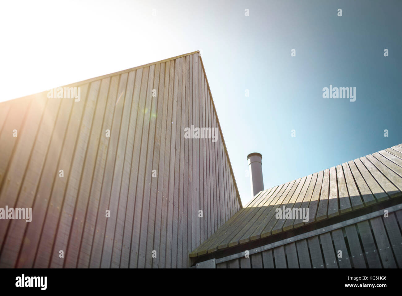 Moderna casa in legno in Scandinavia Foto Stock