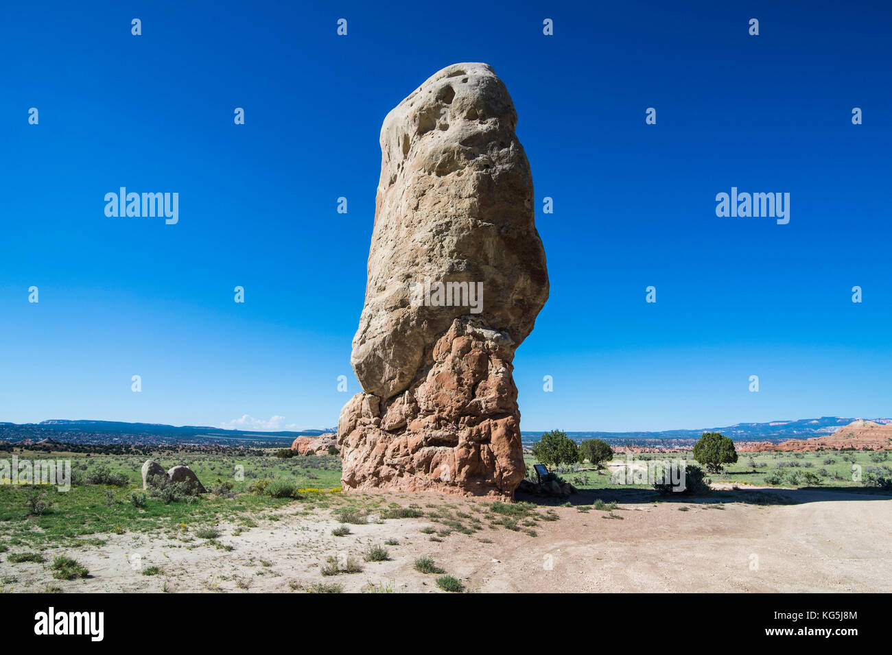 Chimney rock presso il bacino kodakchrome parco statale, Utah, Stati Uniti d'America Foto Stock