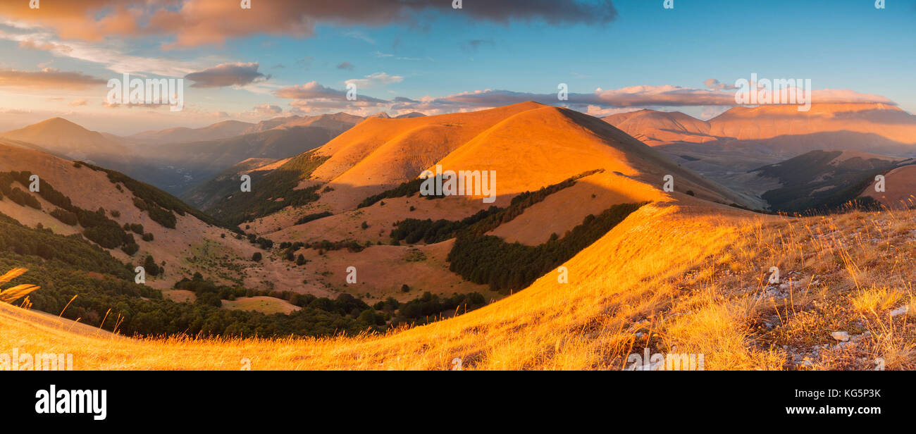 L'Europa, Italia, Umbria Comprensorio di Perugia. Parco Nazionale dei Monti Sibillini Foto Stock