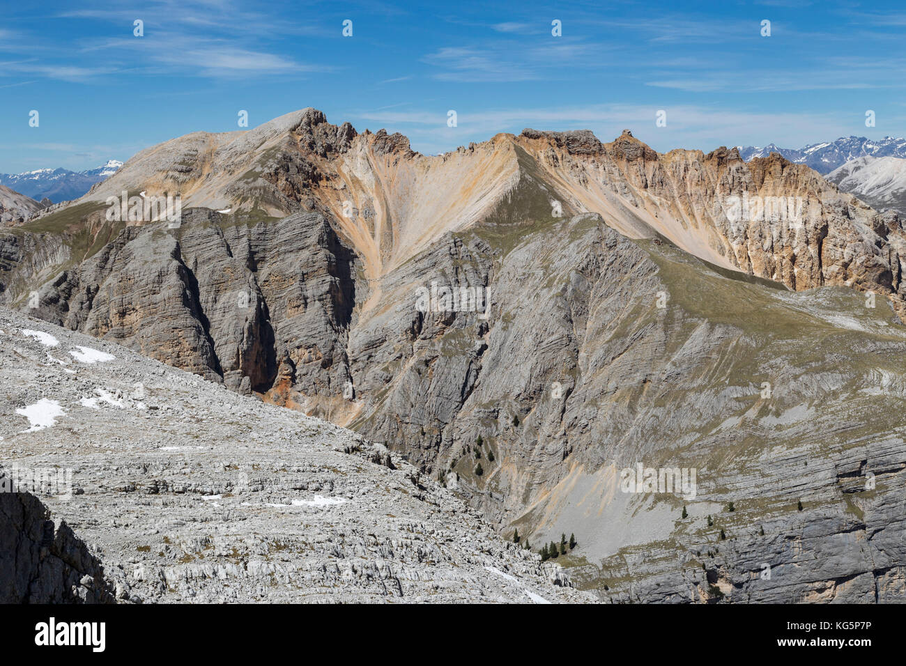 L'Italia, Veneto Belluno distretto, a cortina d'ampezzo, vista del col becchei gruppo dalla parte superiore della Croda del vallon bianco Foto Stock