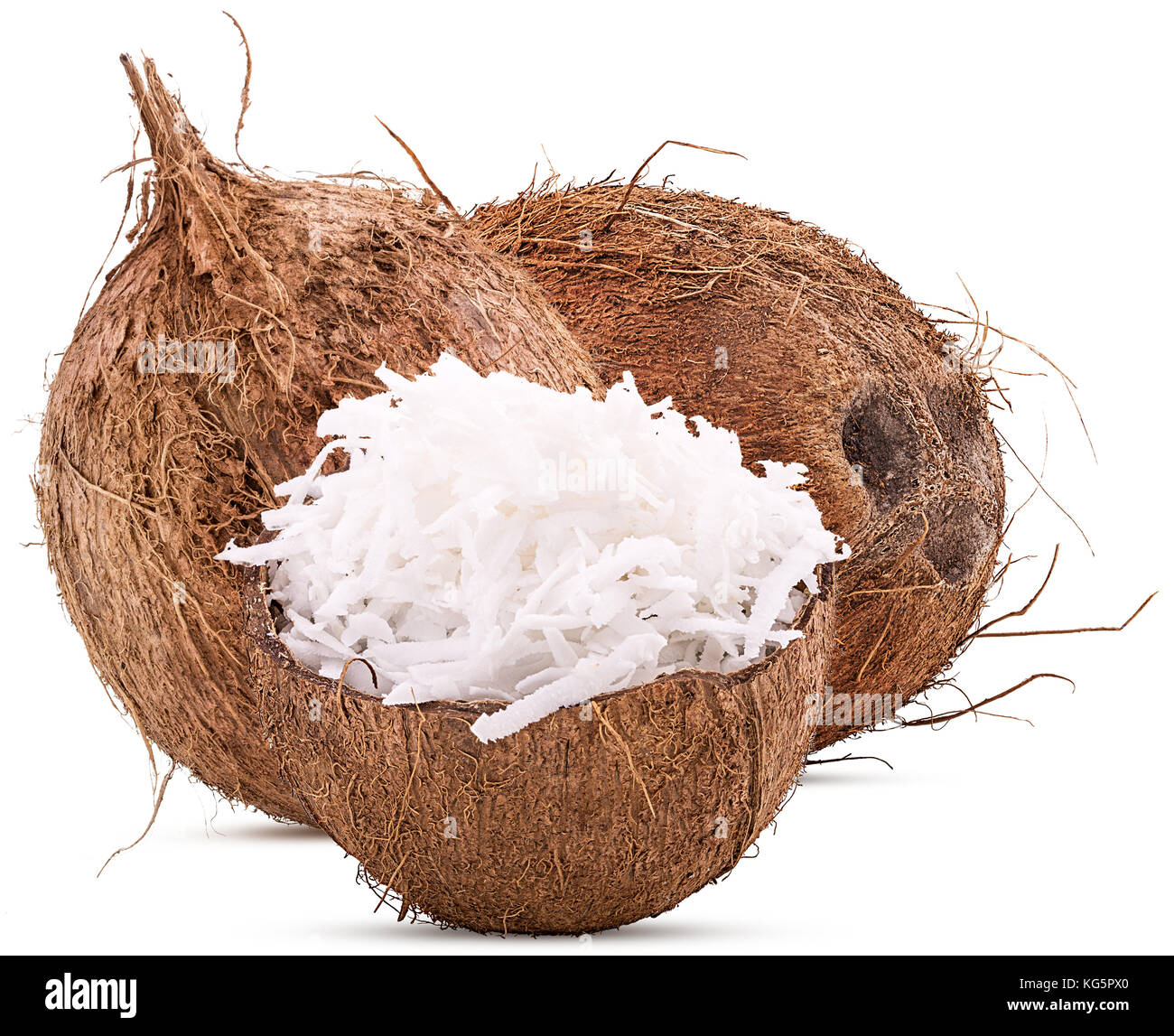 Due con noce di cocco cocco grattugiato in guscio isolato su sfondo bianco Foto Stock