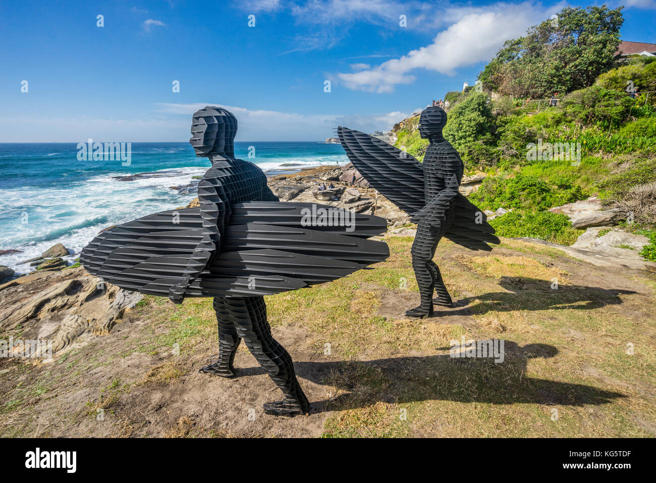 Scultura di mare 2017, esposizione annuale sulla passeggiata costiera tra Bondi e Tamara Beach, Sydney, Nuovo Galles del Sud, Australia. Sculptu in alluminio Foto Stock