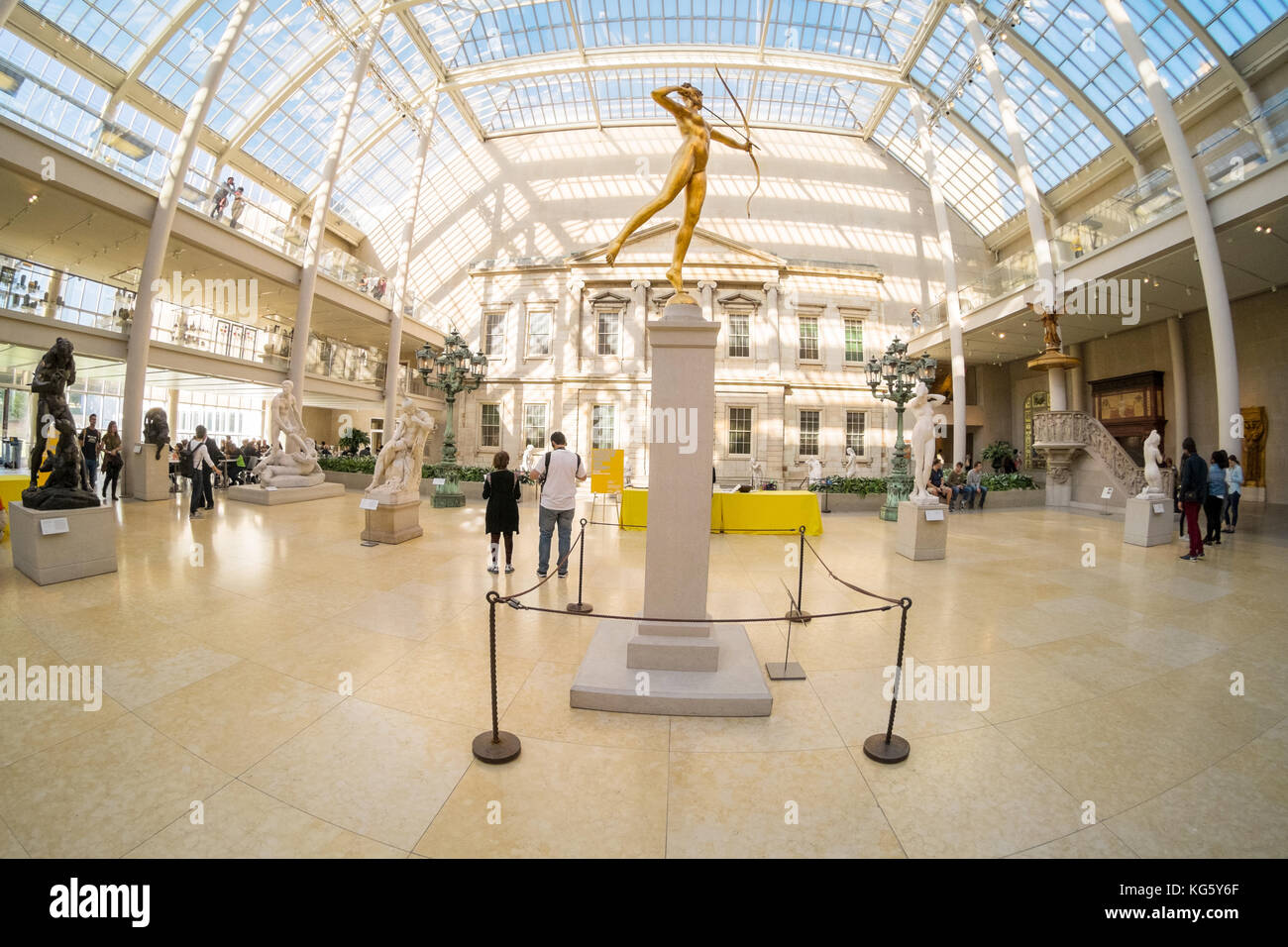 Il Charles Engelhard corte nell'Ala Americana, il Metropolitan Museum of Art ( MET ), la Fifth Avenue, Manhattan, New York, NY. Stati Uniti d'America Foto Stock