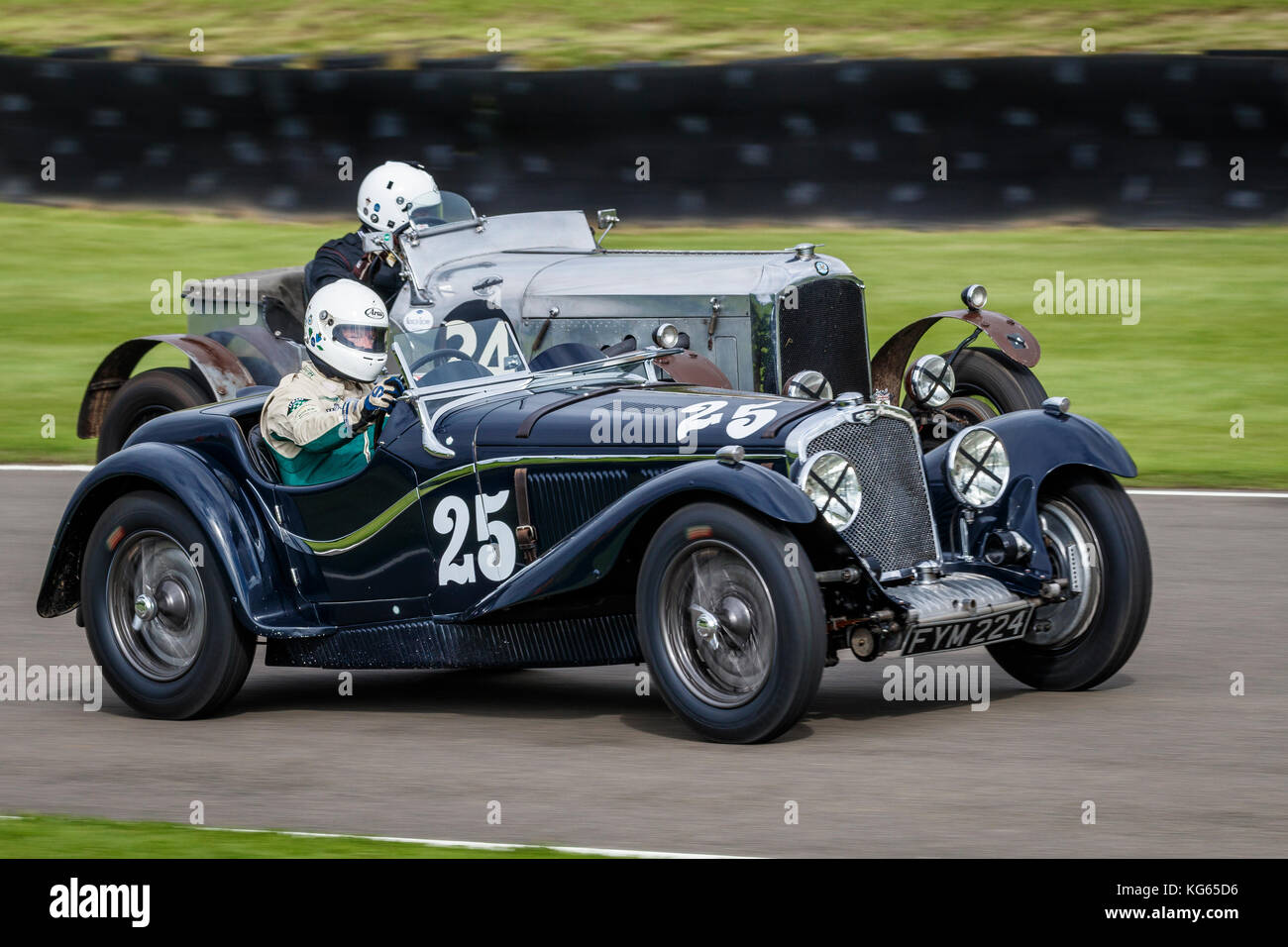 1934 Triumph dolomite 8c ss corsica con driver jonathan turner durante il trofeo brooklands gara al 2017 goodwood incontro, sussex, Regno Unito. Foto Stock