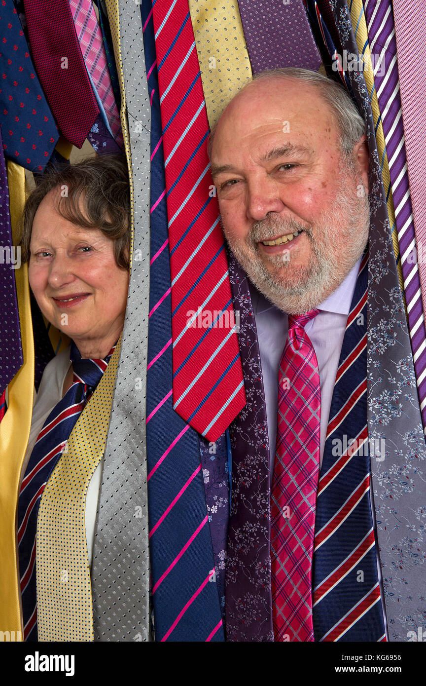 Frank Theak & Roskilly tie company, con i proprietari, John e Carol Mott. Foto Stock