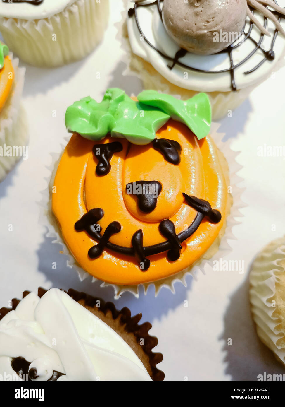 Chiuso fino Cup cake nel concetto di torta di halloween Foto Stock