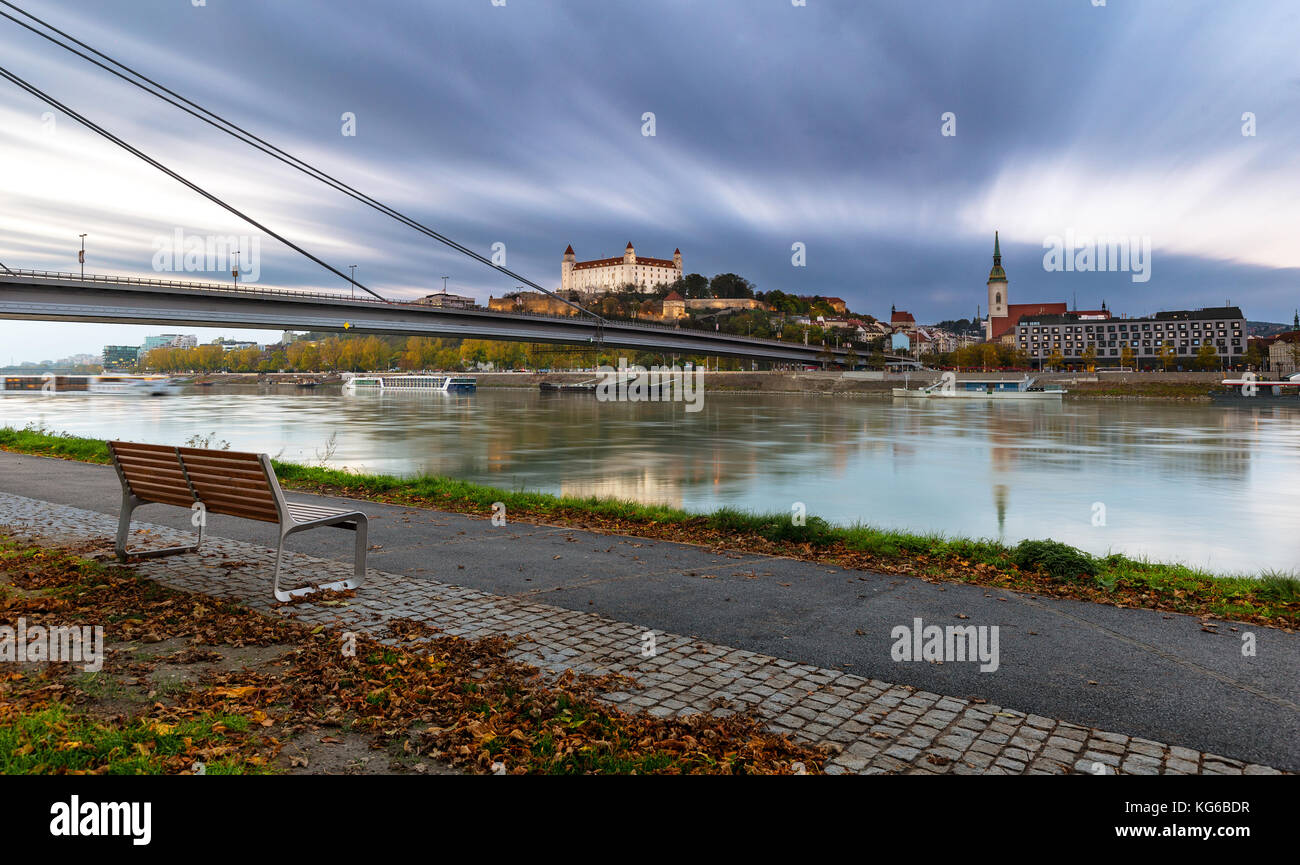 Vista panoramica di bratislava e Danubio Foto Stock
