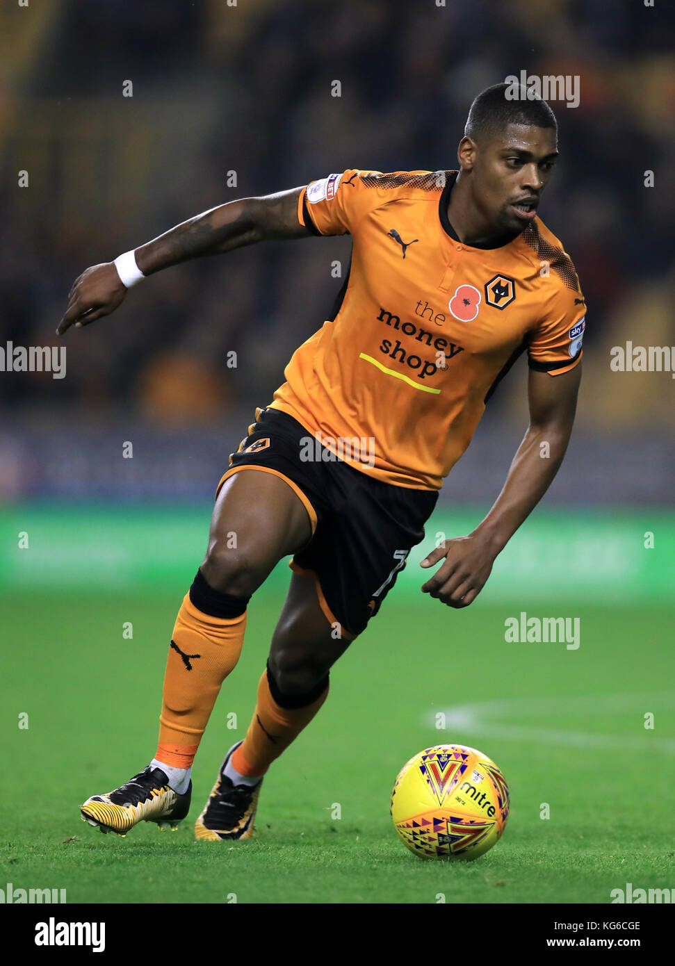 Wolverhampton Wanderers' Ivan Cavaleiro durante la partita del campionato Sky Bet a Molineux, Wolverhampton. PREMERE ASSOCIAZIONE foto. Data immagine: Venerdì 3 novembre 2017. Guarda la storia di PA Lupi DI CALCIO. Il credito fotografico dovrebbe essere: Mike Egerton/PA Wire. RESTRIZIONI: Nessun utilizzo con audio, video, dati, elenchi di apparecchi, logo di club/campionato o servizi "live" non autorizzati. L'uso in-match online è limitato a 75 immagini, senza emulazione video. Nessun utilizzo nelle scommesse, nei giochi o nelle pubblicazioni di singoli club/campionati/giocatori Foto Stock