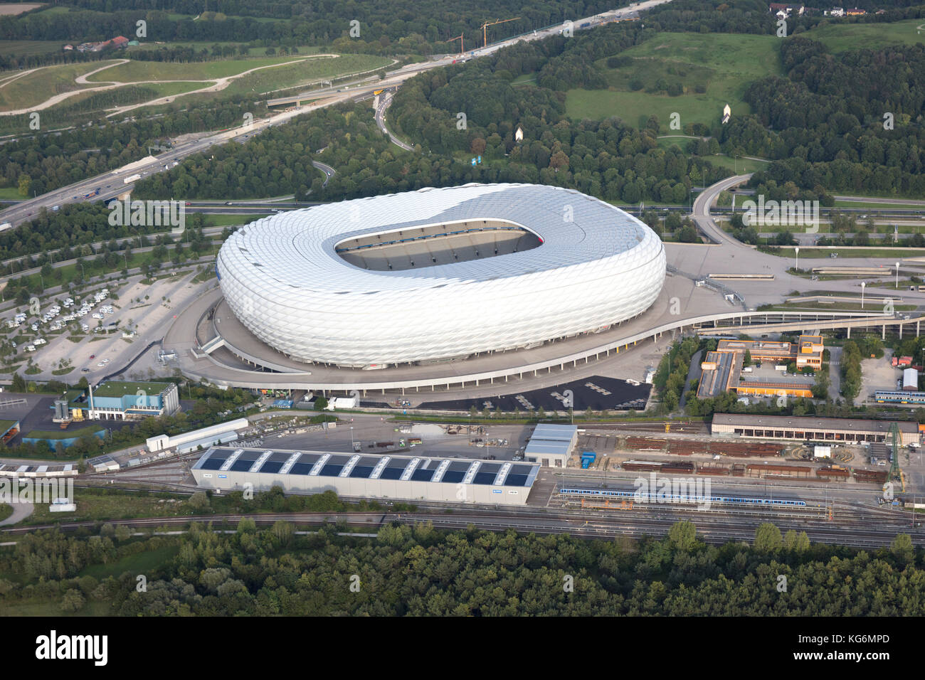 Vista aerea di Allianz Arena football Stadium, Monaco di Baviera, Germania Foto Stock