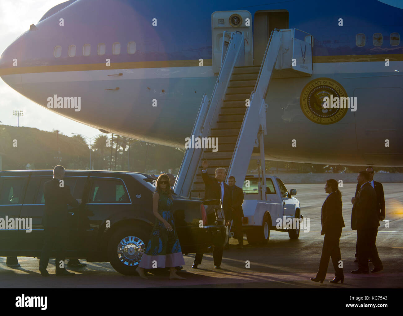 Presidente Donald Trump arriva nella Air Force One Foto Stock
