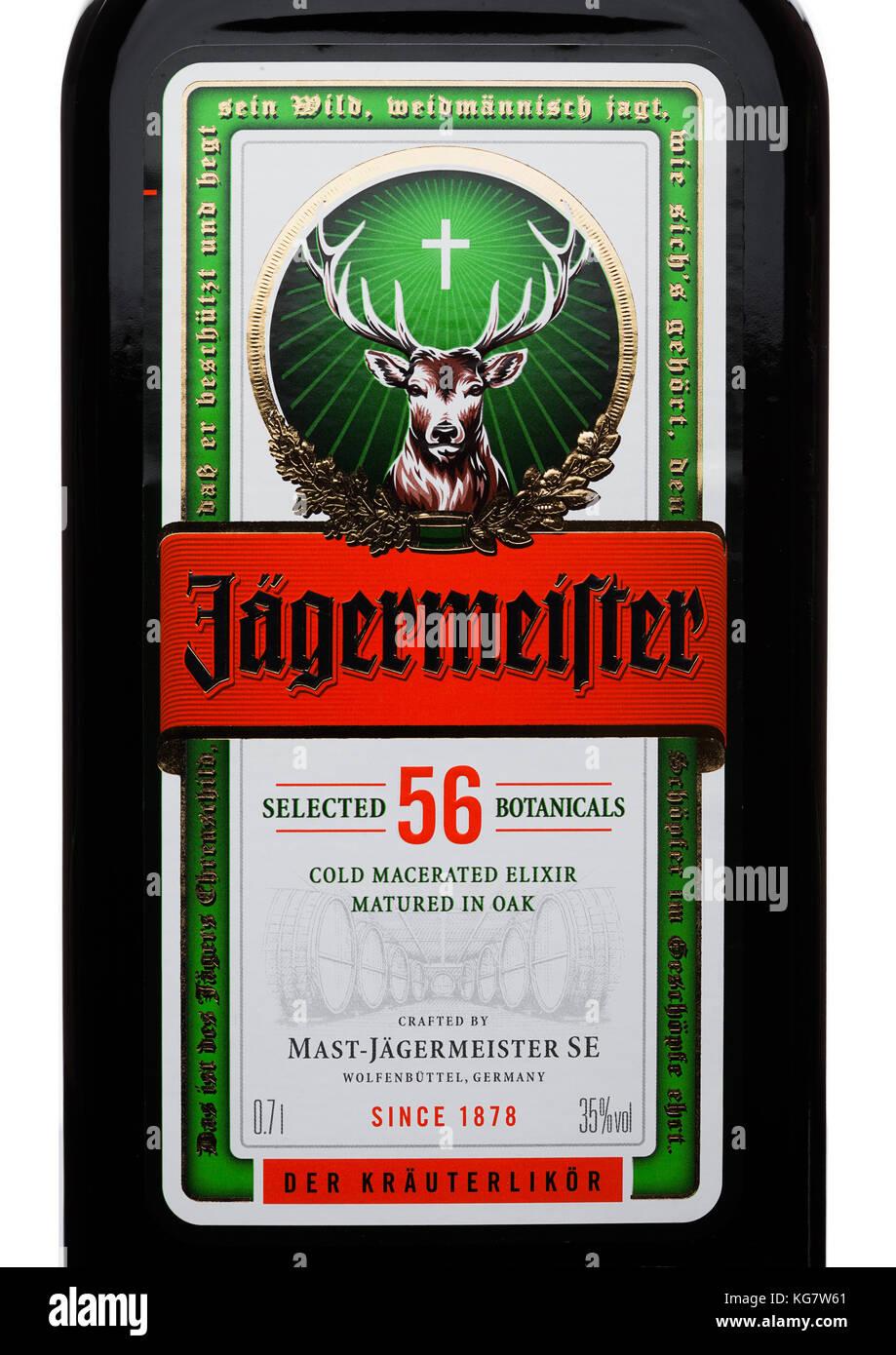LONDRA, Regno Unito - 03 NOVEMBRE 2017: Bottiglia di Jagermeister su sfondo bianco. Digestivo tedesco fatto con 56 erbe e spezie. Foto Stock