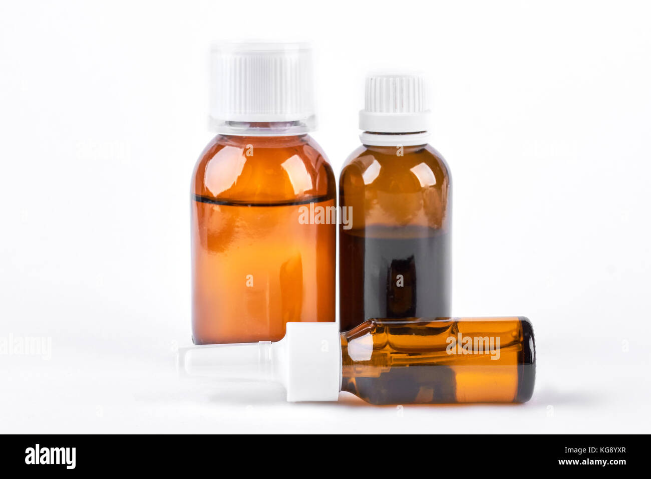 Bottiglie con la medicina, spray nasale. Foto Stock