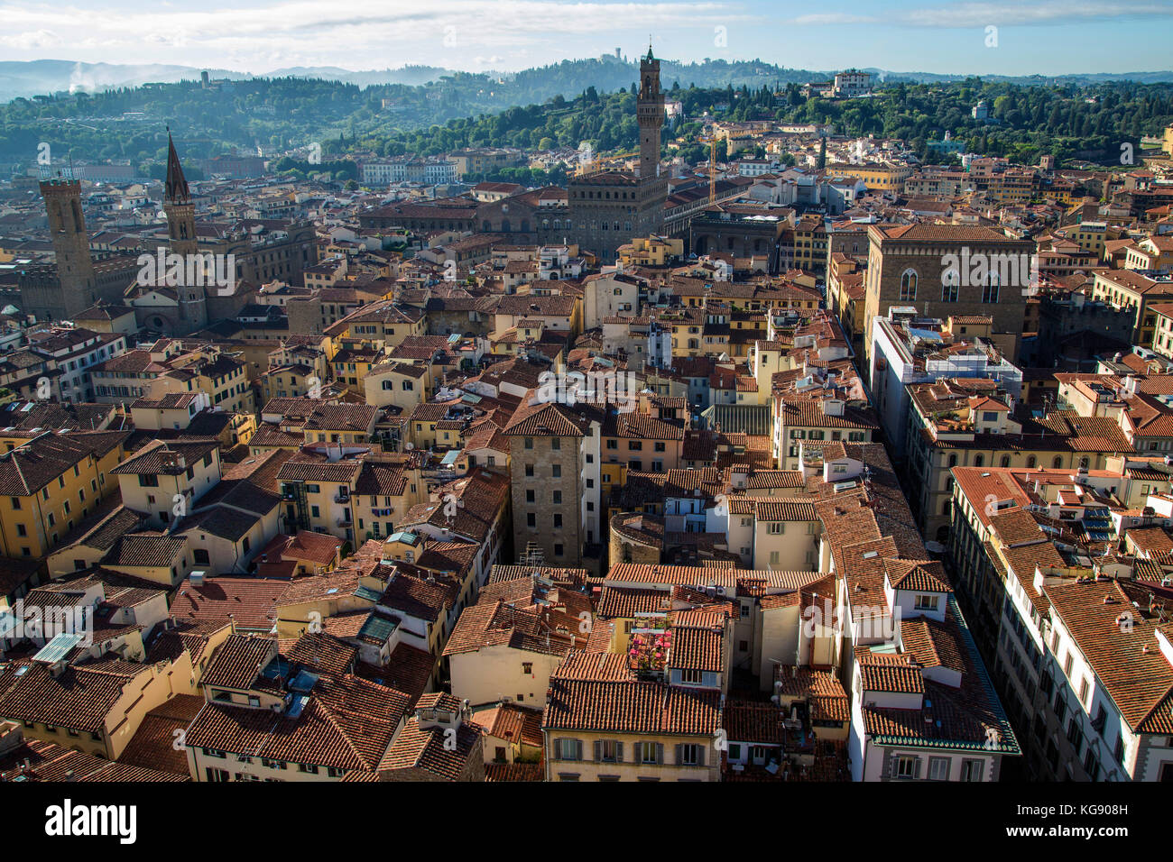 Tetti e palazzi di Firenze visto dalla posizione elevata del Campanile di Giotto Foto Stock