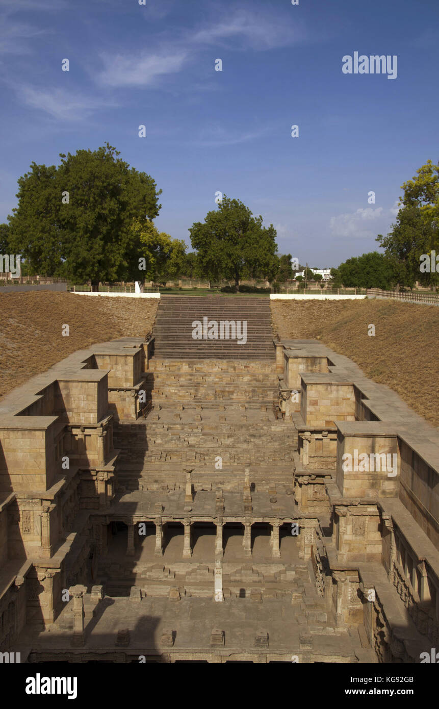 Vista esterna di Rani ki vav, un complicato stepwell costruito sulle rive del fiume Saraswati. Memoriale di un xi secolo D.C. Re Bhimdev I. Foto Stock