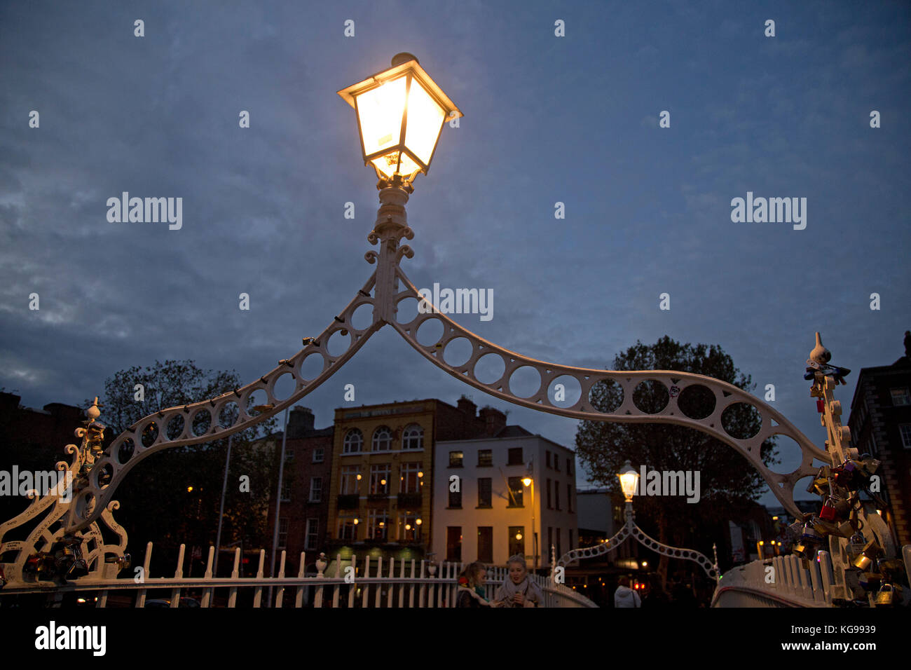 Ponte Halfpenny, Dublino, Irlanda Foto Stock