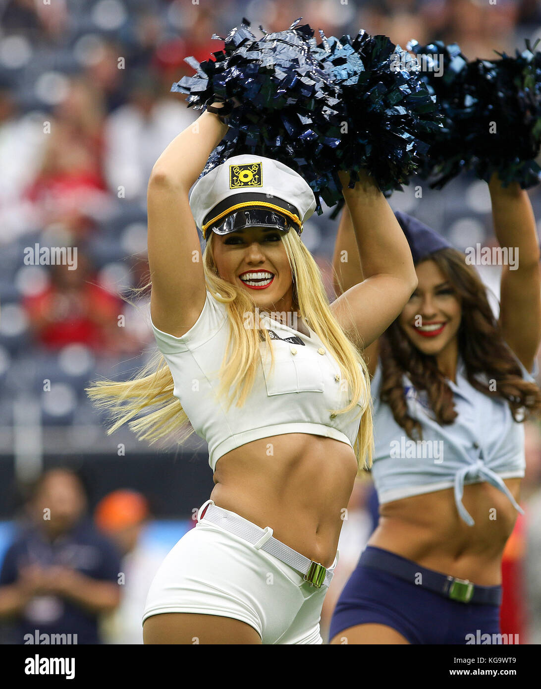 Houston, TX, Stati Uniti d'America. 5 Novembre, 2017. A Houston Texans cheerleader durante il gioco di NFL tra gli Indianapolis Colts e Houston Texans al NRG Stadium di Houston, TX. John Glaser/CSM/Alamy Live News Foto Stock