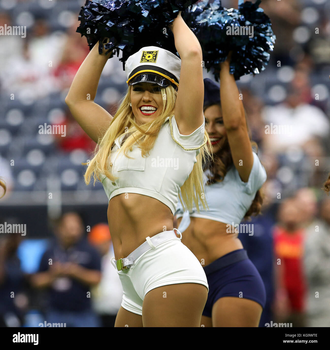 Houston, TX, Stati Uniti d'America. 5 Novembre, 2017. A Houston Texans cheerleader durante il gioco di NFL tra gli Indianapolis Colts e Houston Texans al NRG Stadium di Houston, TX. John Glaser/CSM/Alamy Live News Foto Stock