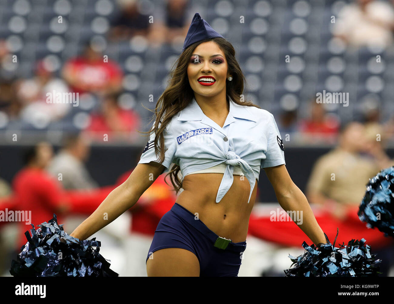 Houston, TX, Stati Uniti d'America. 5 Novembre, 2017. A Houston Texans cheerleader durante il gioco di NFL tra gli Indianapolis Colts e Houston Texans al NRG Stadium di Houston, TX. John Glaser/CSM/Alamy Live News Foto Stock