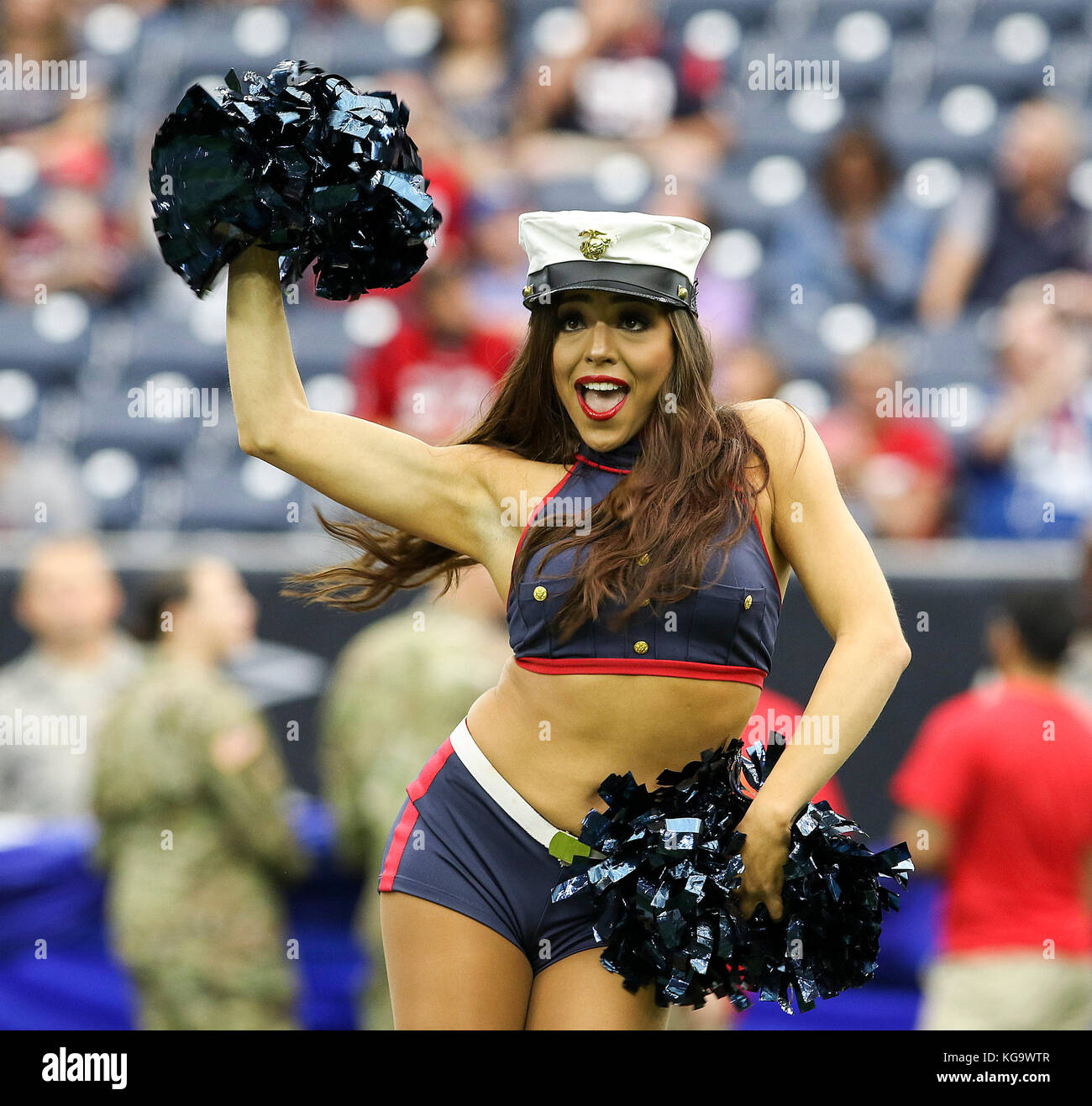 Houston, TX, Stati Uniti d'America. 5 Novembre, 2017. A Houston Texans cheerleader durante il gioco di NFL tra gli Indianapolis Colts e Houston Texans al NRG Stadium di Houston, TX. John Glaser/CSM/Alamy Live News Foto Stock