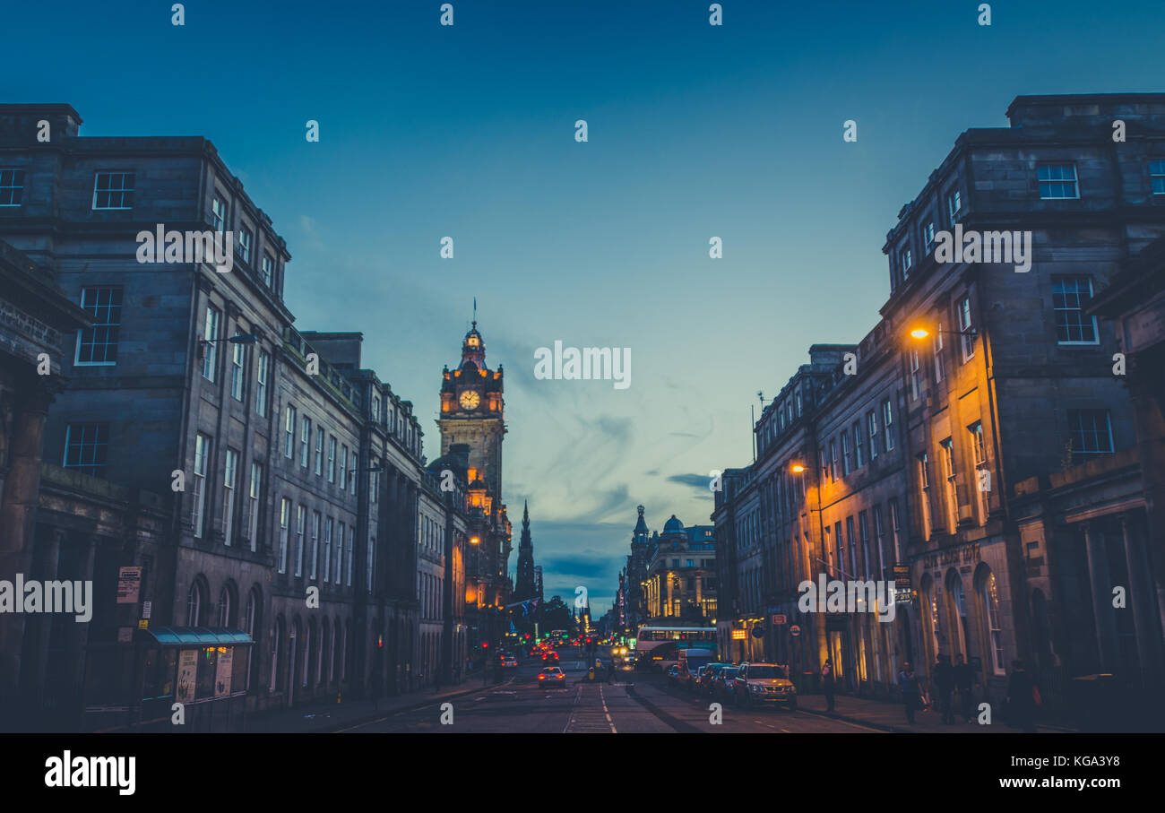 Edimburgo di notte, capitale della Scozia Foto Stock