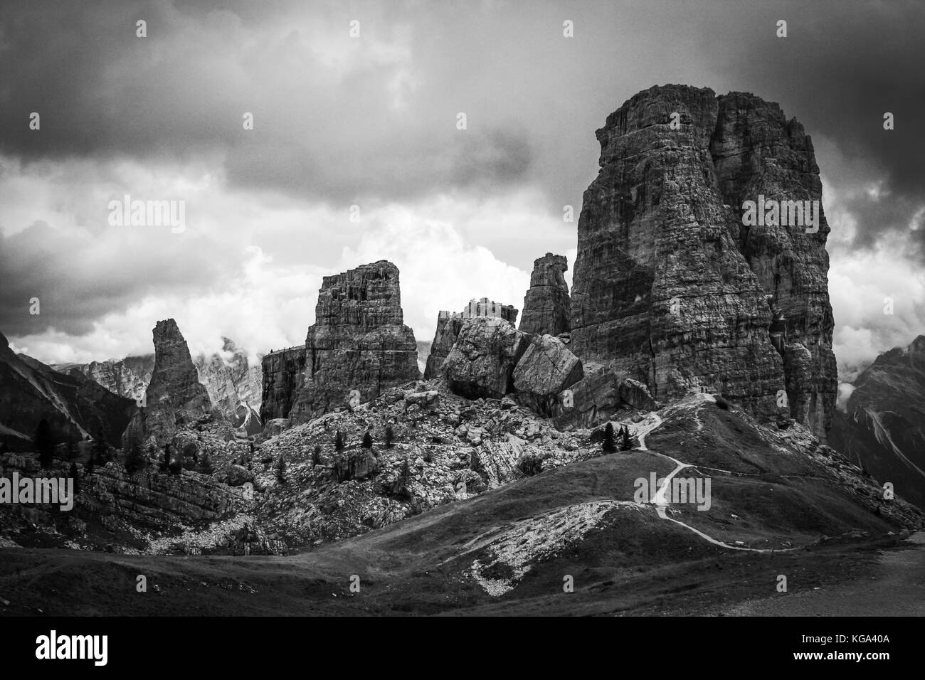 Le Cinque Torri a Cortina d'Ampezzo, Dolomiti, Italia. Foto Stock