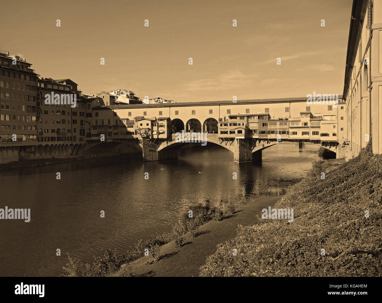 Vintage vista del ponte vecchio a Firenze, Italia Foto Stock