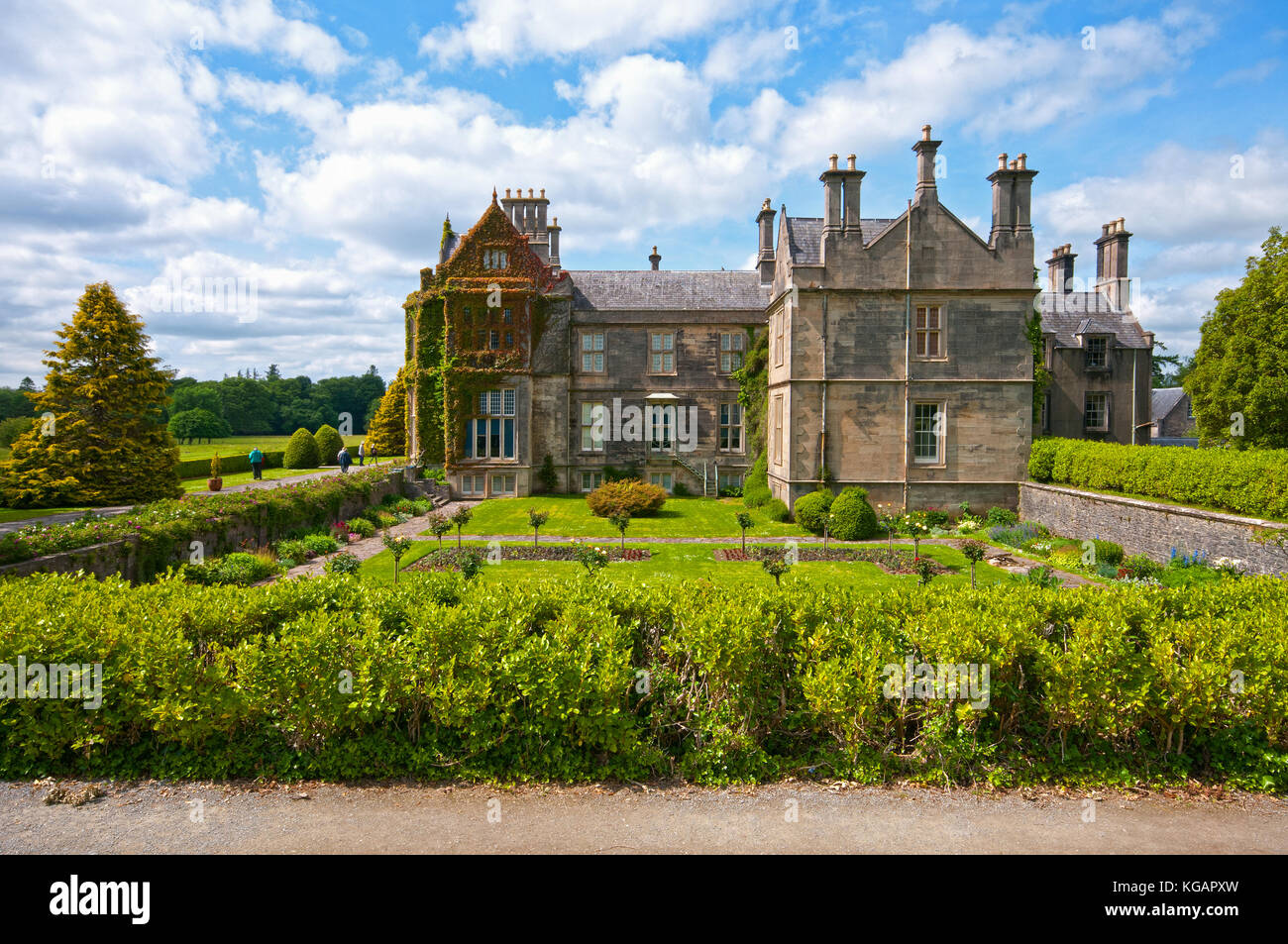 Muckross House e giardini, Parco Nazionale di Killarney, nella contea di Kerry, Irlanda Foto Stock