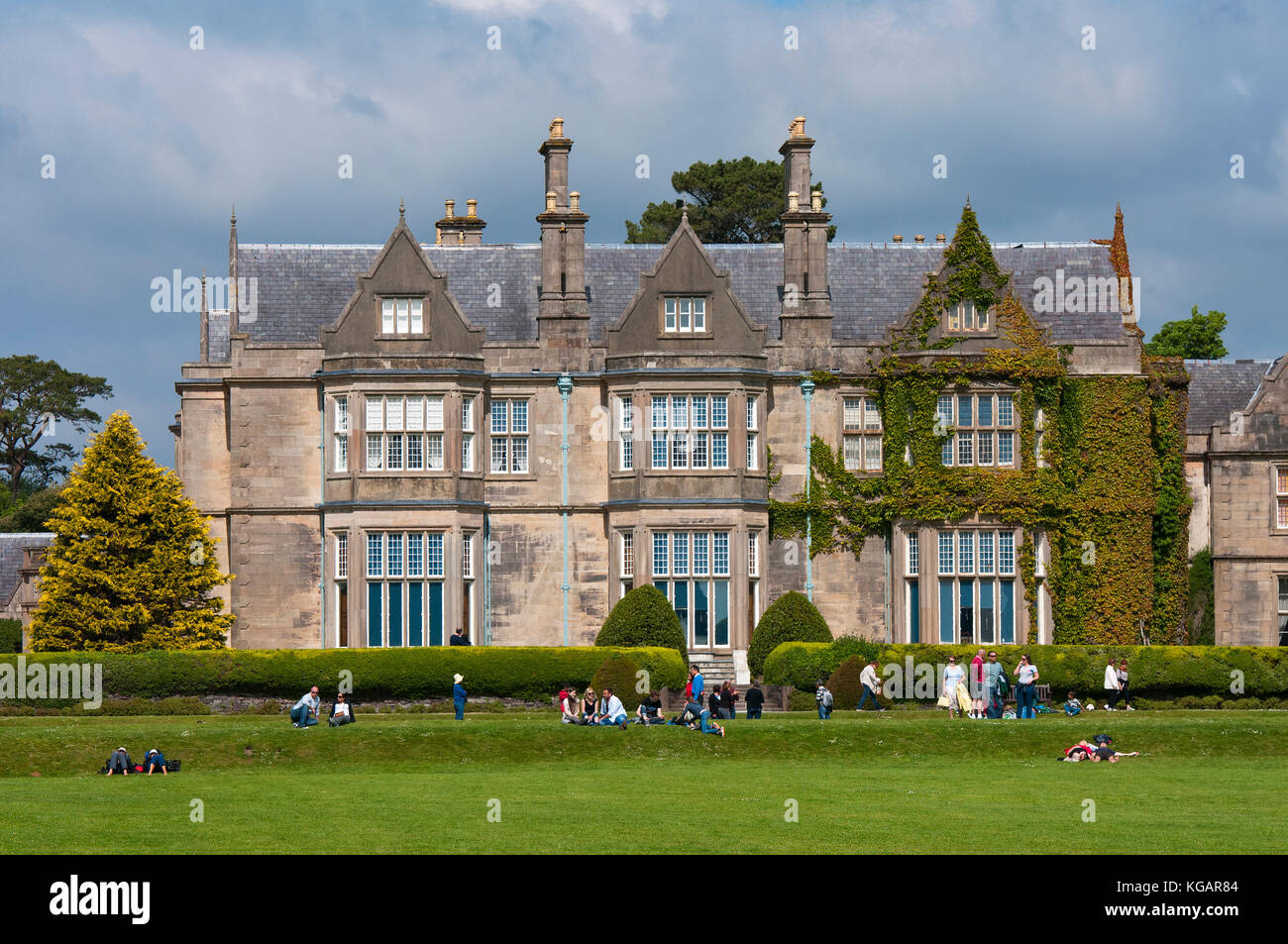 Muckross House e giardini, Parco Nazionale di Killarney, nella contea di Kerry, Irlanda Foto Stock