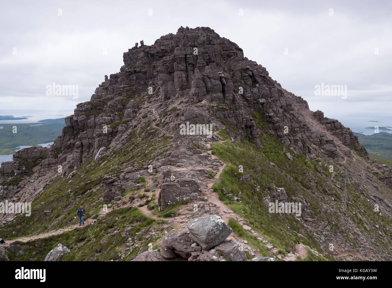 Opinioni su e intorno a stac pollaidh nel nord ovest Highlands della Scozia. Foto Stock