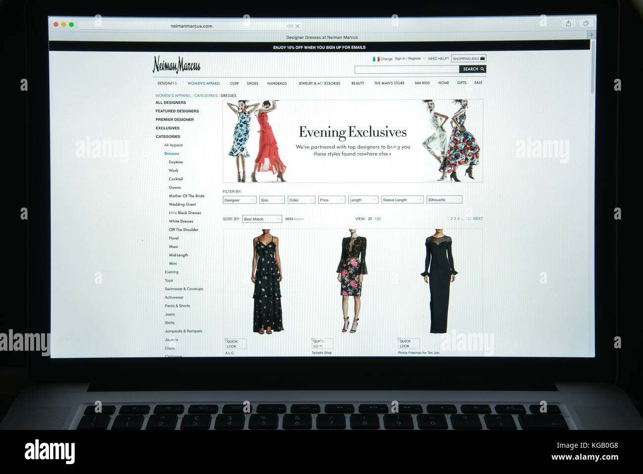 Milano, Italia - 10 agosto 2017: neiman marcus website homepage. è un american department store di proprietà di neiman marcus group. neiman marcus log Foto Stock