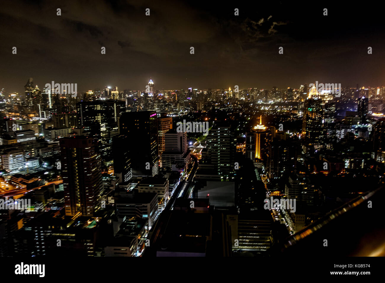 Bangkok, Thailandia - vista dal bar sul tetto Foto Stock