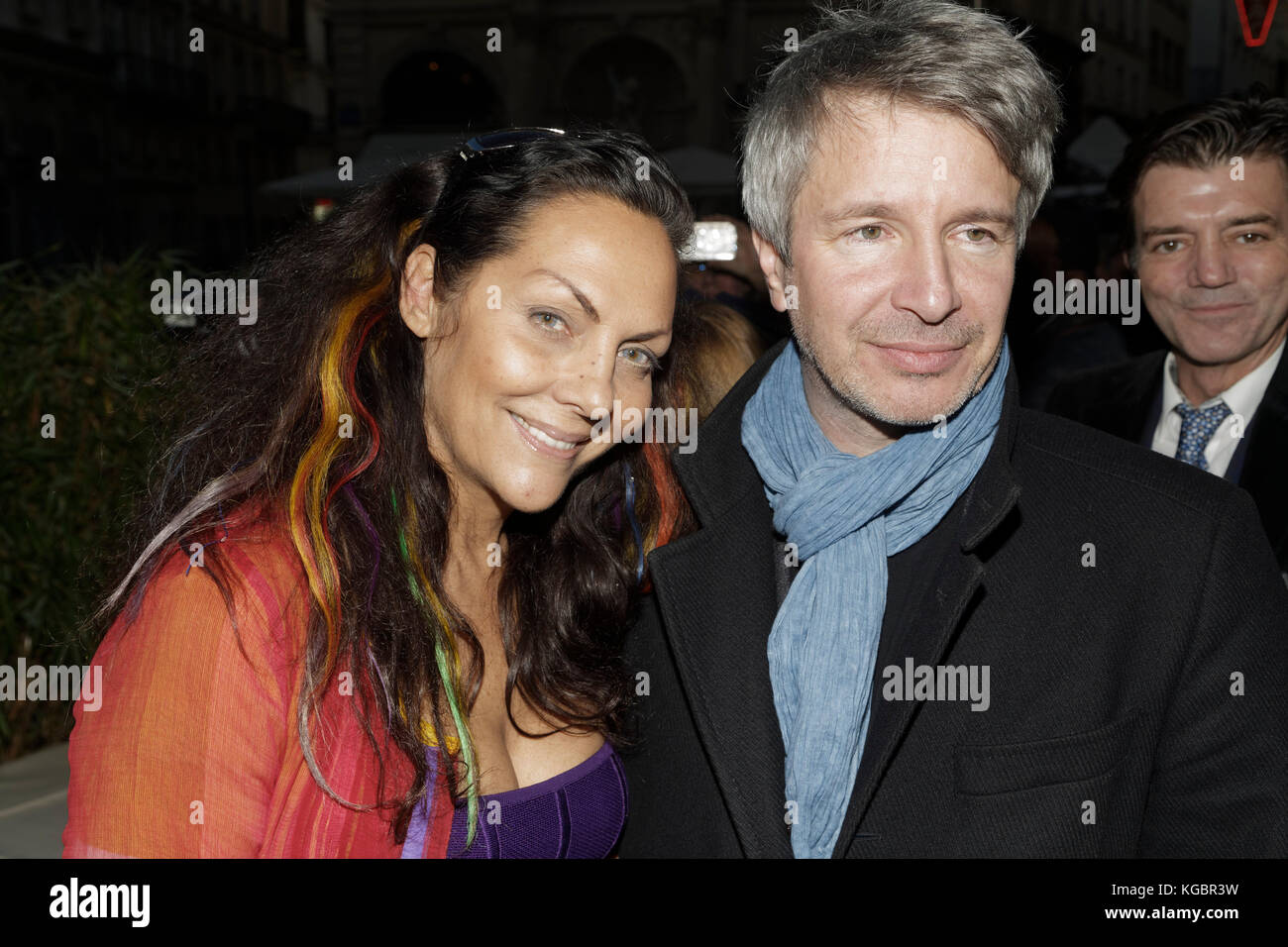 Parigi, Francia. 6 novembre 2017. Hermine de Clermont-Tonnerre, Eric Vuillard e Wilfried Lecarpentier-Monville partecipano al Prix Goncourt al ristorante Drouan il 6 novembre 2017 a Parigi, Francia. Crediti: Bernard Menigault/Alamy Live News Foto Stock