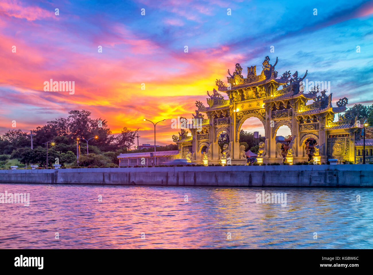 Scena notturna di un tempio cinese a Hsinchu, Taiwan Foto Stock