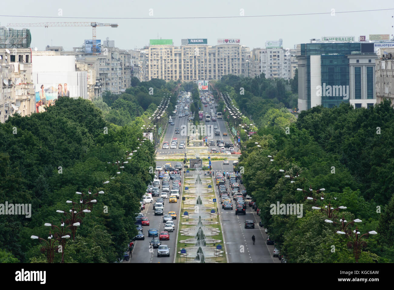 Bucarest, Romania. Vista dal Palazzo del Parlamento.L'Unione Boulevard Foto Stock