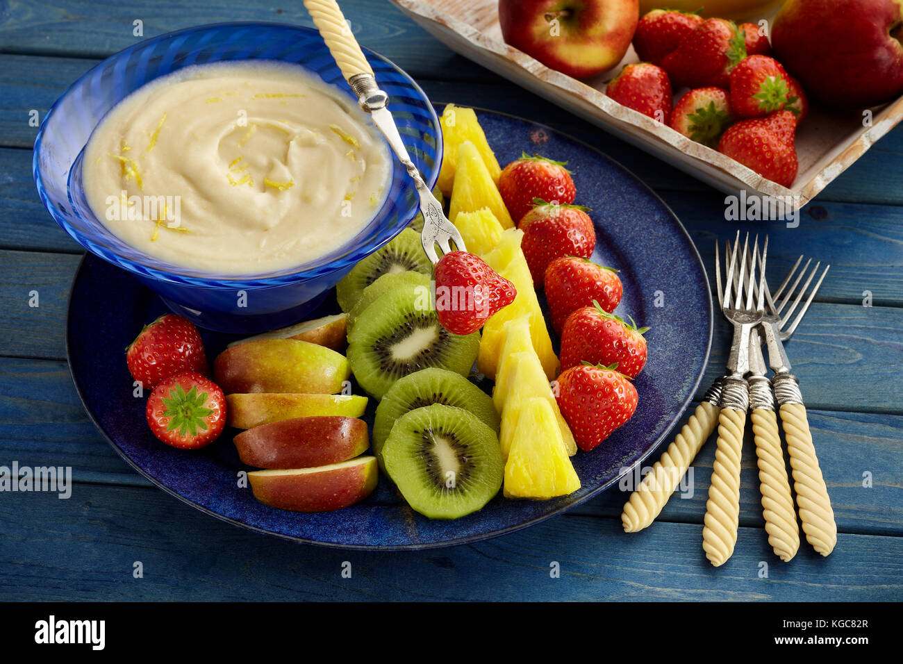 Mascarpone al limone frutto dip Foto Stock