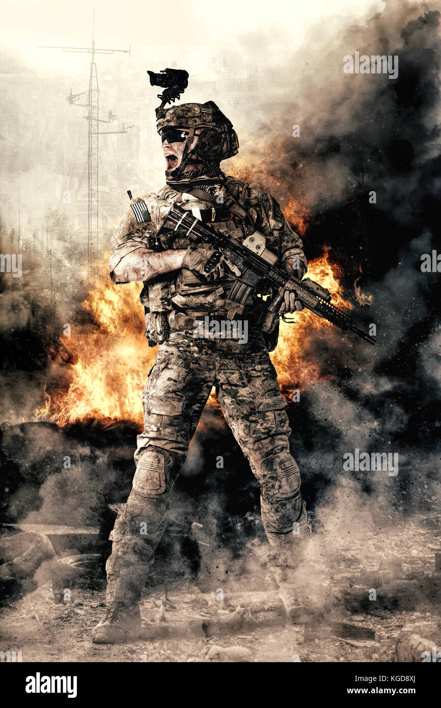 Soldato dell'esercito in azione Foto Stock