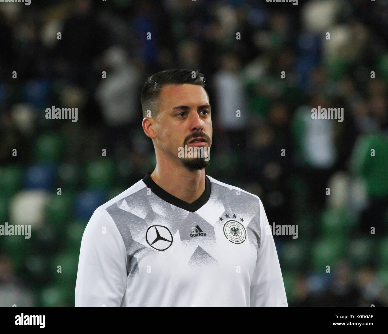 La Germania Sandro Wagner (9) la formazione prima di Germania disputato Irlanda del Nord al Windsor Park di Belfast 05 ottobre 2017. Foto Stock