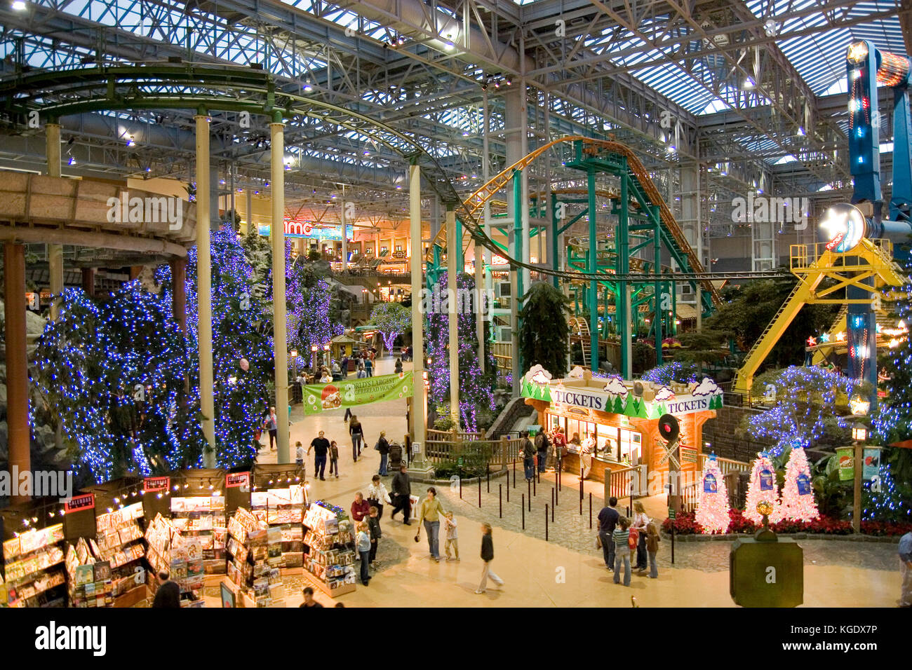Minnesota usa, Minneapolis, 'mtutte america' pre shopping di Natale nel più grande centro commerciale al coperto negli Stati Uniti novembre Foto Stock