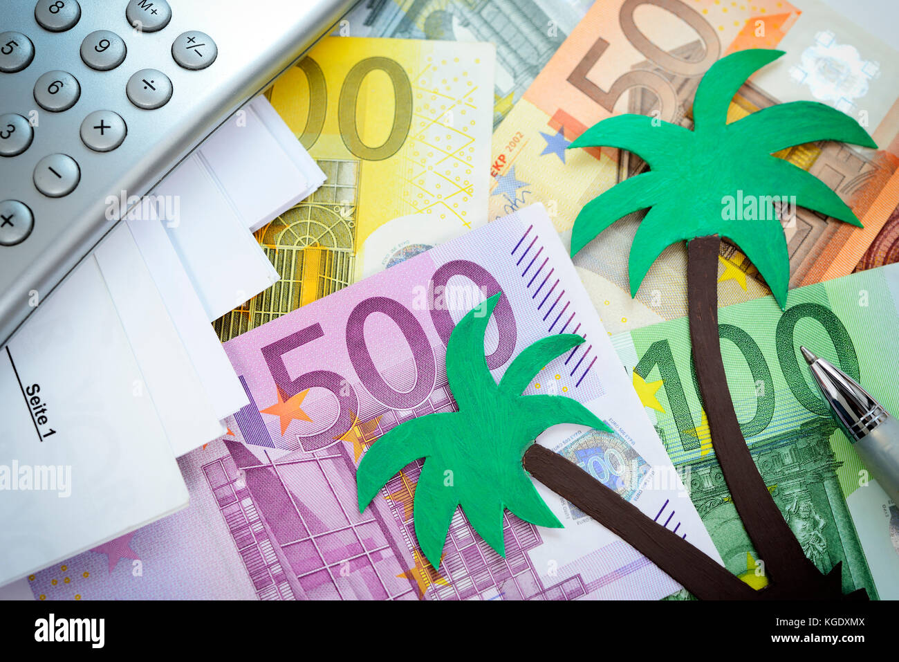 Carta Palm tree su euro bills, paradise papers Foto Stock